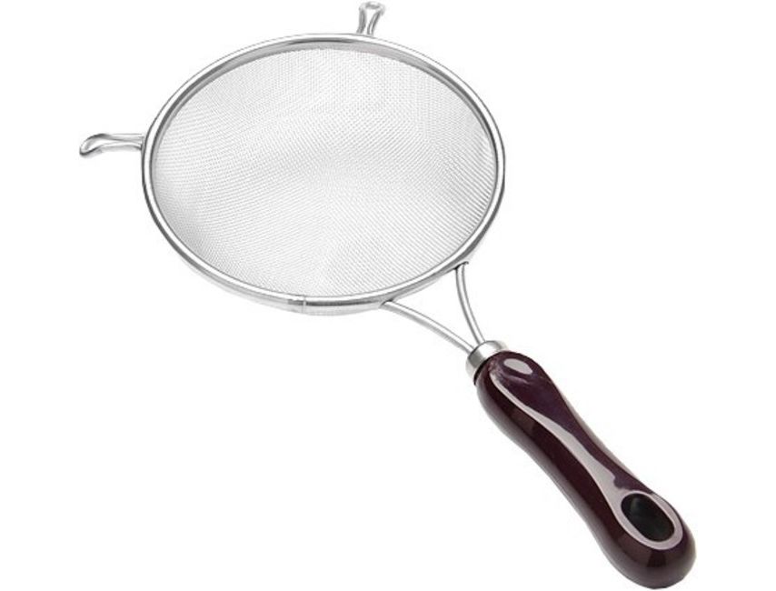 Сито с пластмассовой ручкой 18см. - F-77